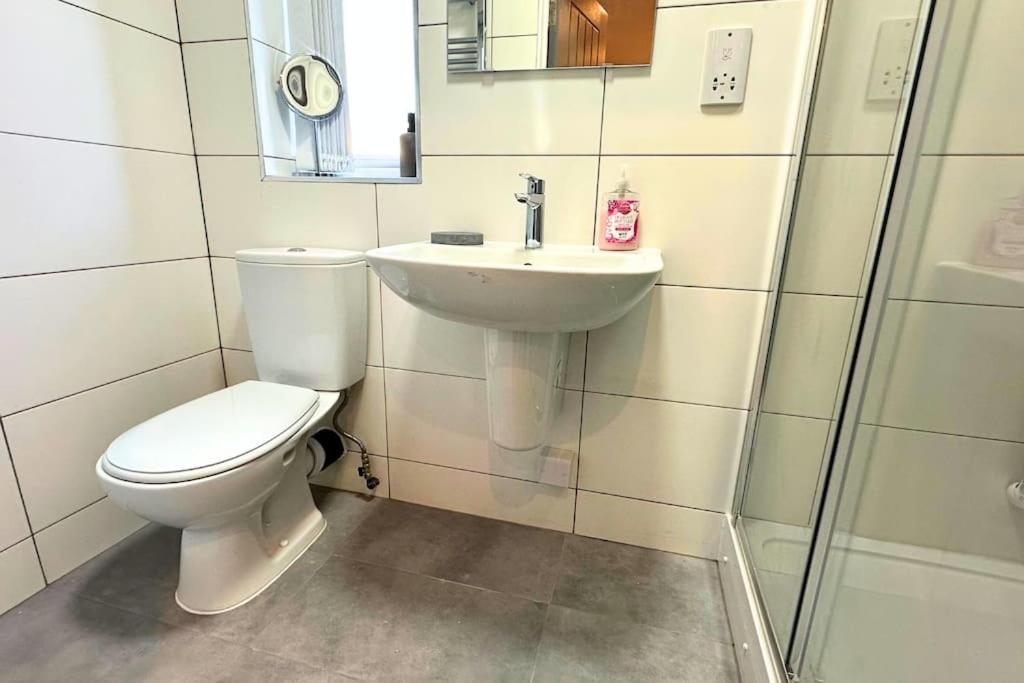 Stylish Two Bedroom Coventry